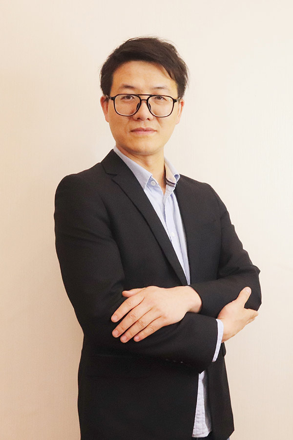 兴平李林科 本科学历,毕业于西安石油大学