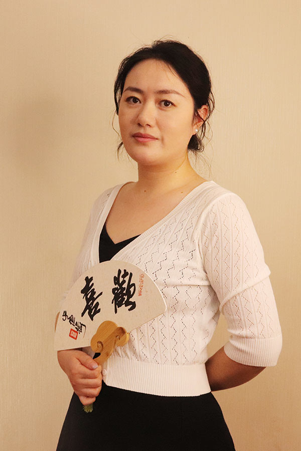 兴平石亚利 研究生学历,毕业于陕西师范大学